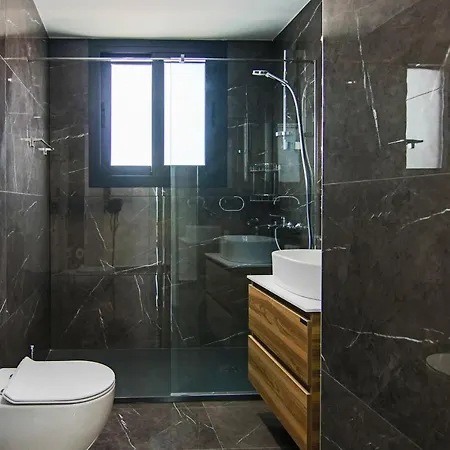 Phaedrus Living: Sea View Anna 301 Апартаменты