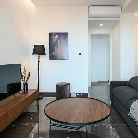 Phaedrus Living: Sea View Anna 301 Apartment *